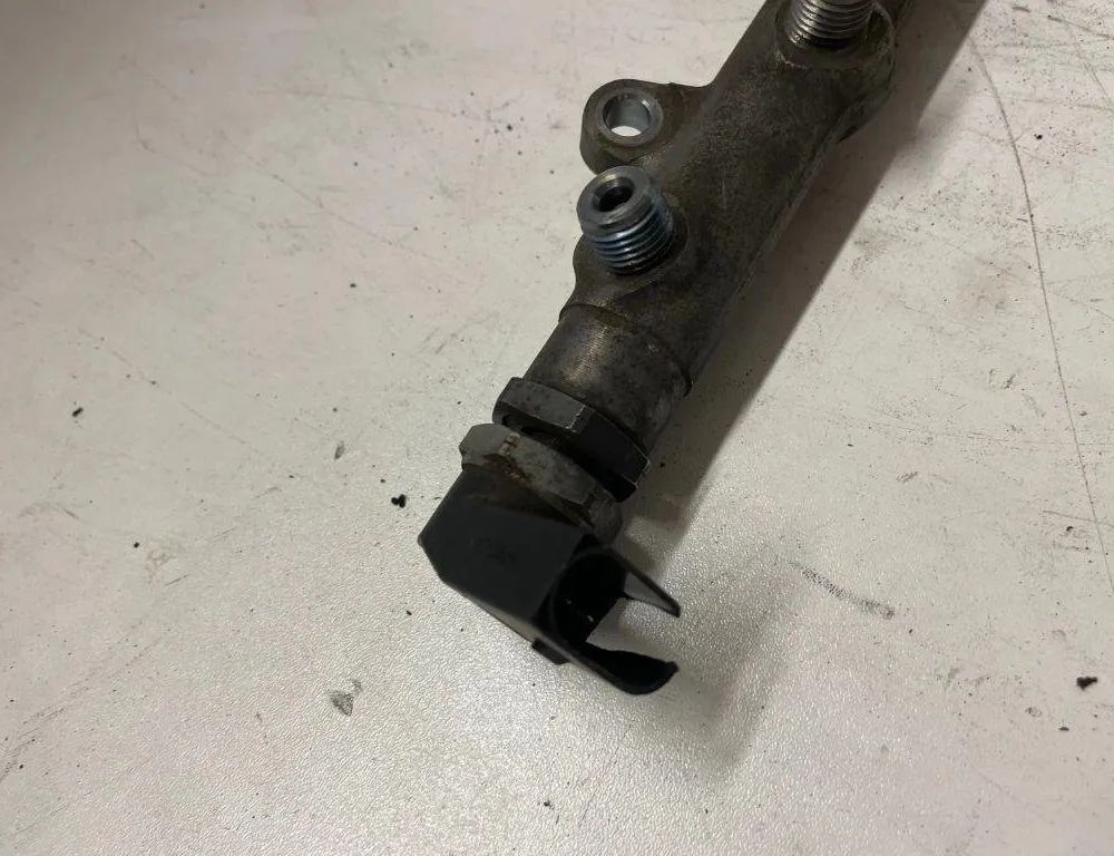 BMW 7 Series E65/E66 (2001-2008) Топливная рейка 7795514,0281002738 31062686