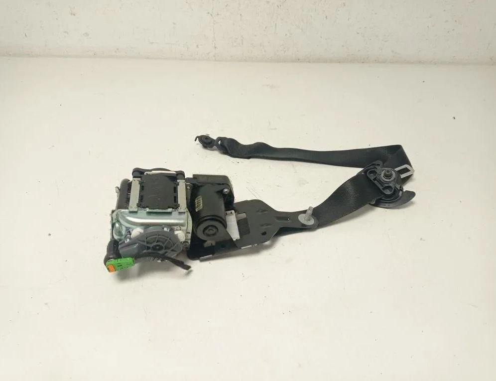 MERCEDES-BENZ C-Class W204/S204/C204 (2004-2015) Ремень безопасности передний правый A2048602485 28248070