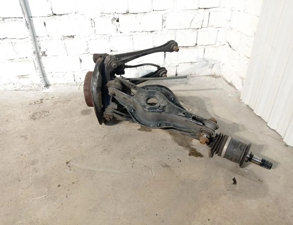 BMW 1 Series F20/F21 (2011-2020) Aizmugurējā labā riteņa rumba 6792516,33326792516,8644244,6792517,6792535,6884694,6792543,6792533 29024959