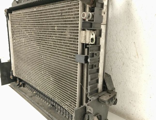 JAGUAR XE 1 generation (2014-2024) Cooling Parts GX738005EC,GX738C607AD,GX738K230BA,GX7319710BC 32599787