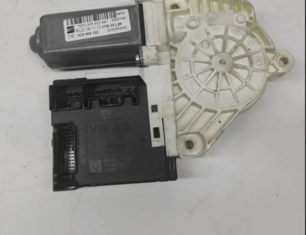 SEAT Altea 1 generation (2004-2013) Front Right Door Window Control Motor 3C8959702 32935312