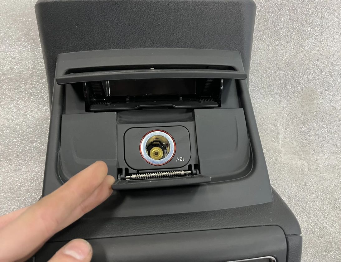 AUDI Q5 8R (2008-2017) Gaisa restes aizmugurē 8R0864376,8K0864376,8K0819203 23099387