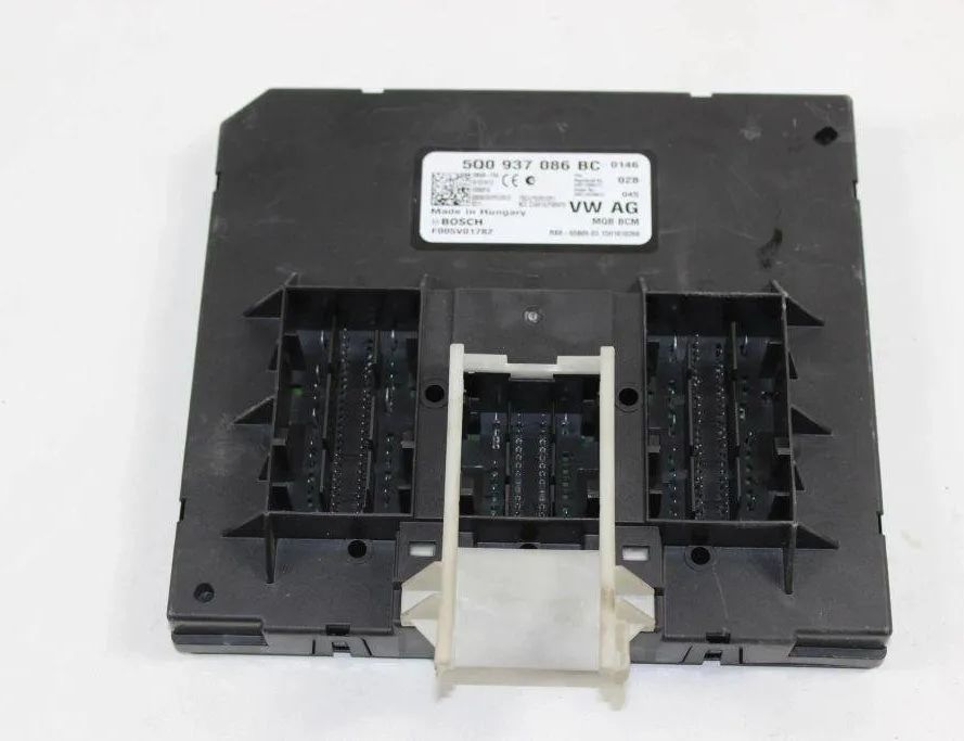 VOLKSWAGEN Passat B6 (2005-2010) Comfort Control Unit 5Q0937086BC 31937054