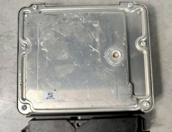 BMW 3 Series E90/E91/E92/E93 (2004-2013) Engine Control Unit ECU 8518269 31940826