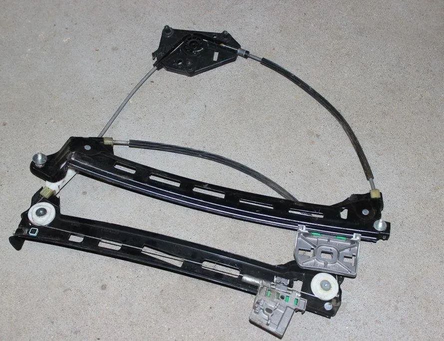 VOLKSWAGEN Passat CC 1 generation (2008-2017) Стеклоподъемник передней правой двери 3C8837462J 31941162
