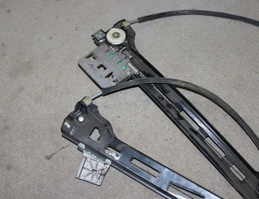 VOLKSWAGEN Passat CC 1 generation (2008-2017) Стеклоподъемник передней правой двери 3C8837462J 31941162