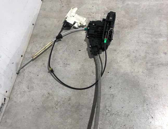 MERCEDES-BENZ S-Class W222/C217/A217 (2013-2020) Rear Left Door Soft Close Unit A2227601500 32098549