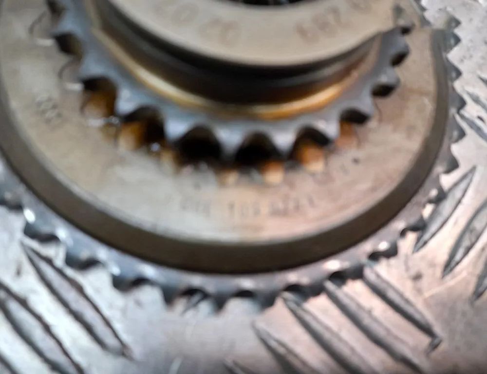 AUDI A8 D4/4H (2010-2018) Distribution intermediate gear 06E109077E,06E109289 15304487