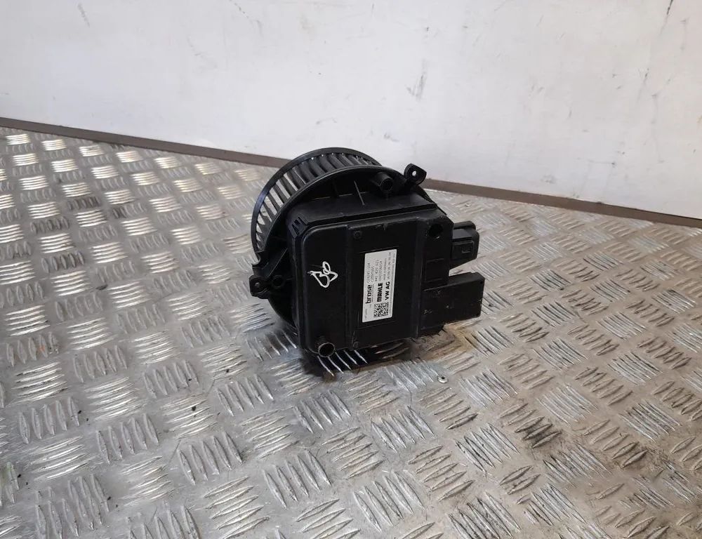 AUDI A4 B9/8W (2015-2024) Печка салона 4M1820021 15351006