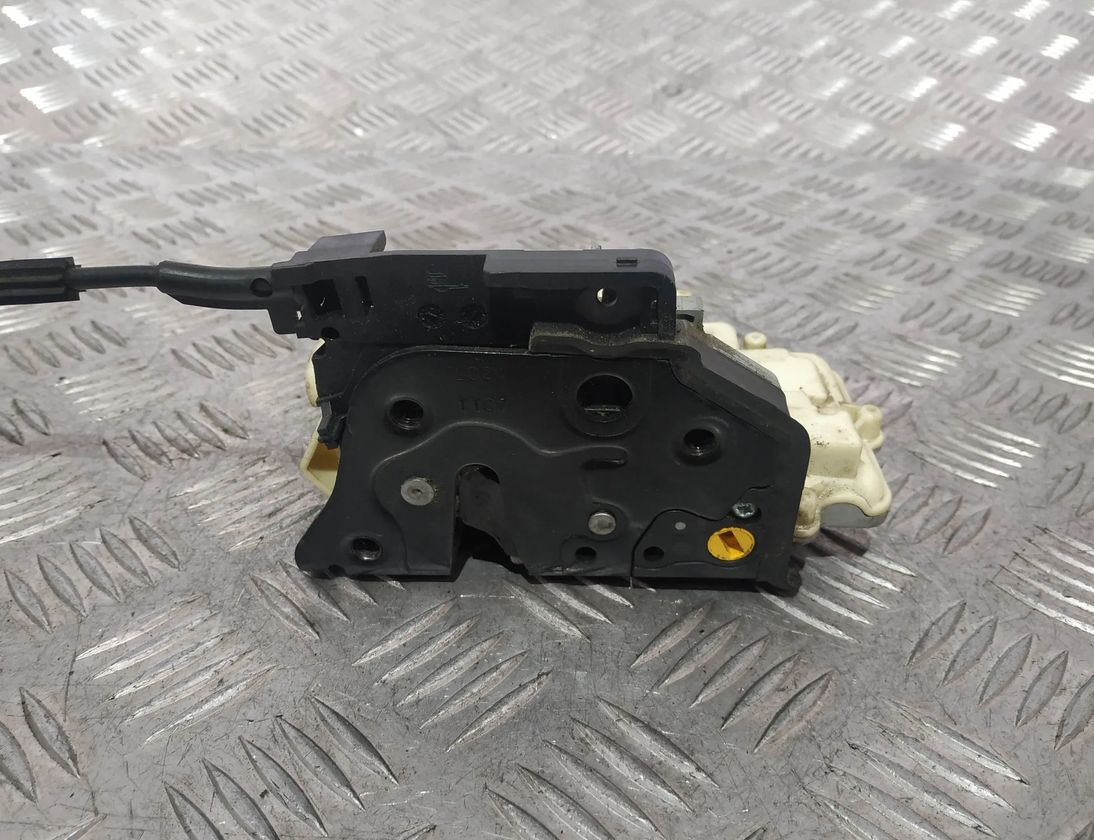 VOLKSWAGEN Passat B6 (2005-2010) Замок задней левой двери 3C4839015A 13464749