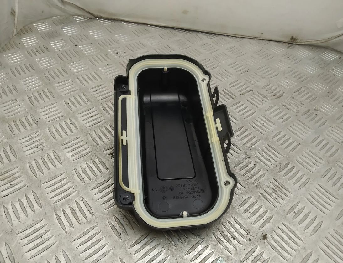 BMW 5 Series F10/F11 (2009-2017) Fuse Box Cover 7555189,12907555189 13876265