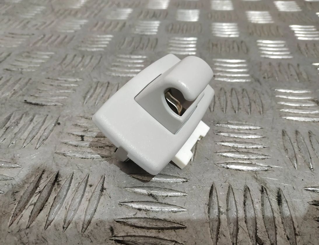 MERCEDES-BENZ GLA-Class X156 (2013-2020) Saules aizsardzības turētājs A0998210011 13886950