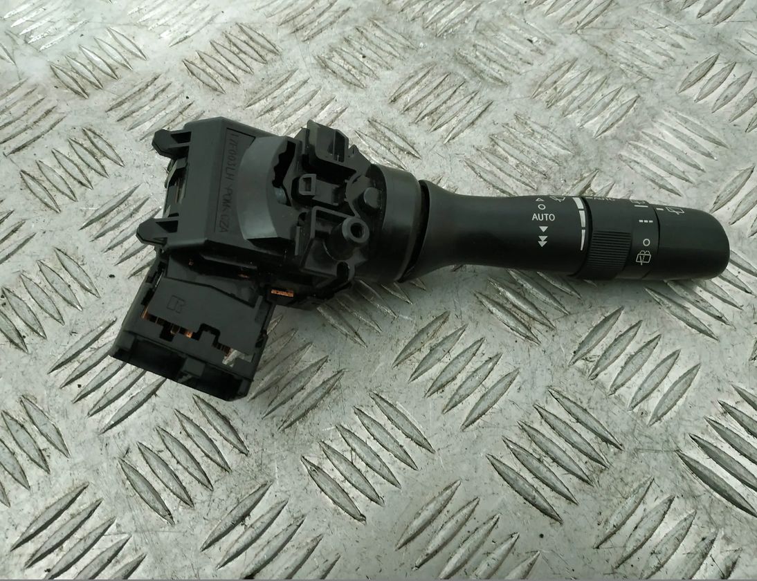 TOYOTA Yaris 3 generation (2010-2019) Управление стеклоочистителями 0D19017F936 13946968