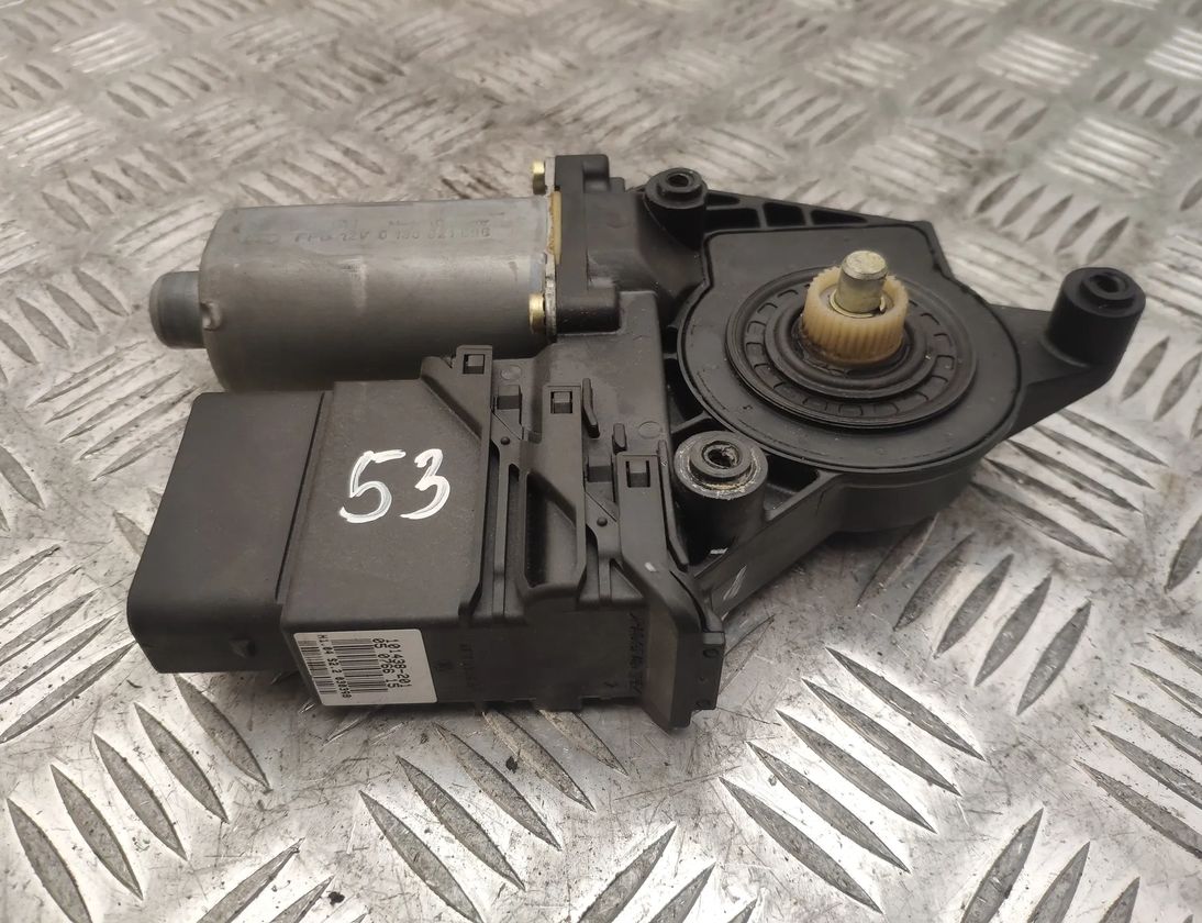 VOLKSWAGEN Passat B5 (1996-2005) Rear Right Door Window Control Motor 0130821696,101438201 14043995