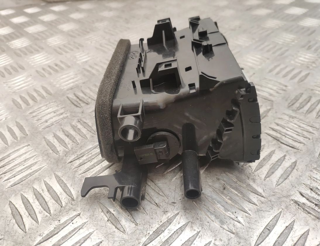 BMW 3 Series F30/F31 (2011-2020) Instrumentu paneļa gaisa kanāli 9347436 14422201