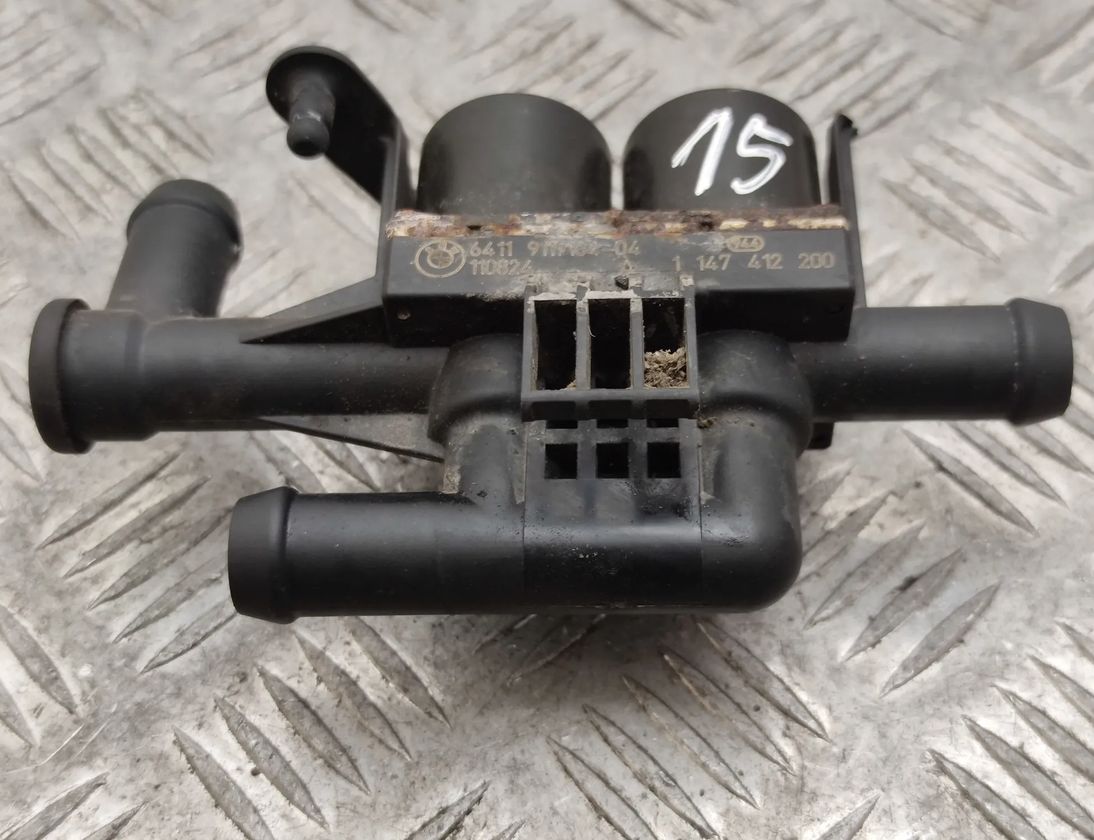 BMW 5 Series F10/F11 (2009-2017) Apkures radiatora vārsts 9119164,64119119164 17236481