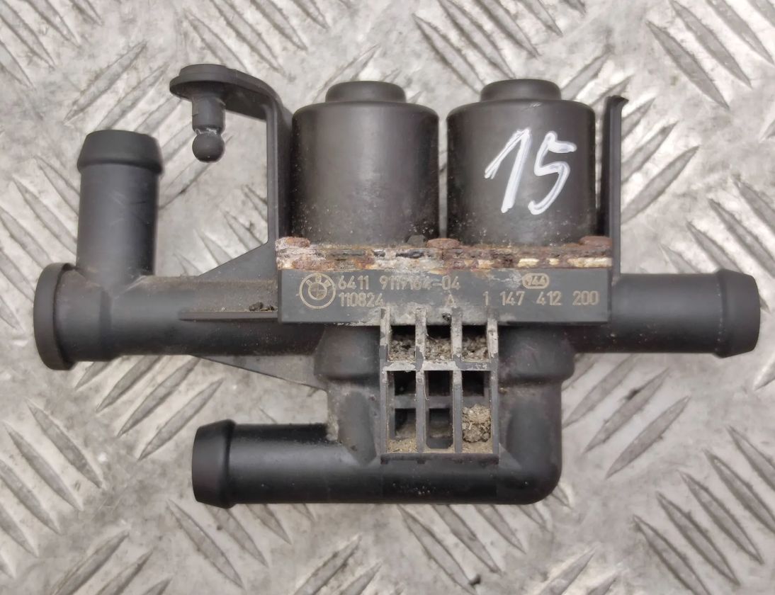 BMW 5 Series F10/F11 (2009-2017) Apkures radiatora vārsts 9119164,64119119164 17236481