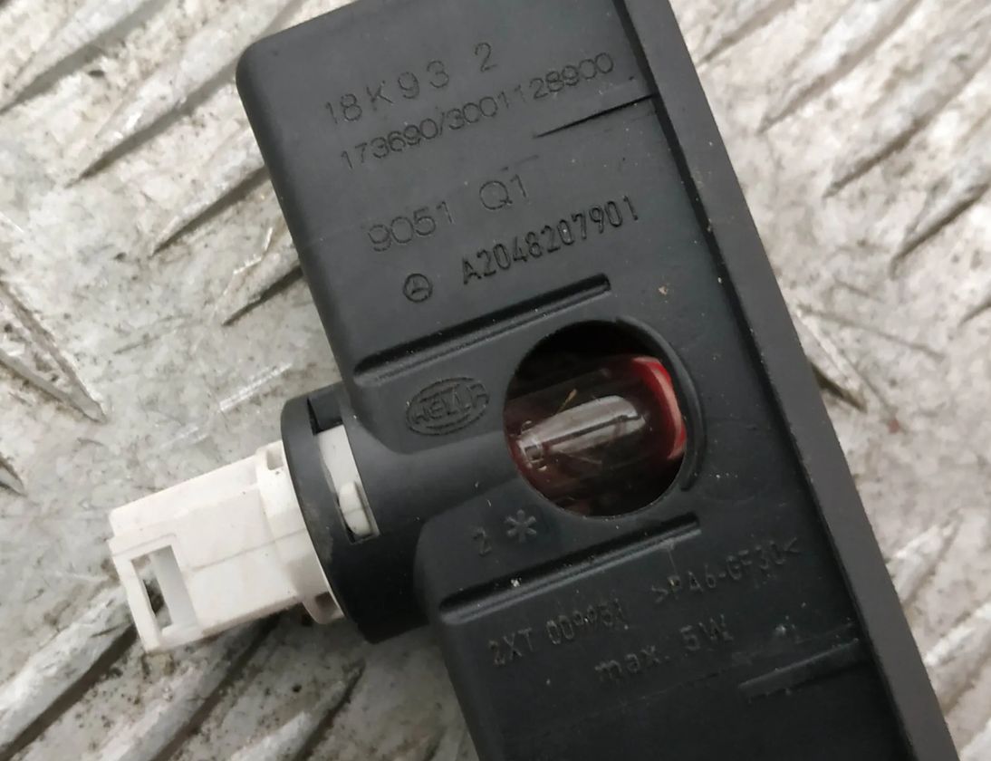 MERCEDES-BENZ C-Class W204/S204/C204 (2004-2015) Door lighting A2048207901 17602842