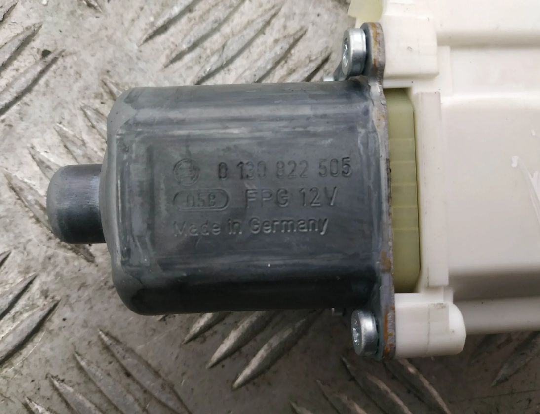 MERCEDES-BENZ E-Class W212/S212/C207/A207 (2009-2016) Моторчик стеклоподъемника задней левой двери A2048200542,0130822505 17633235