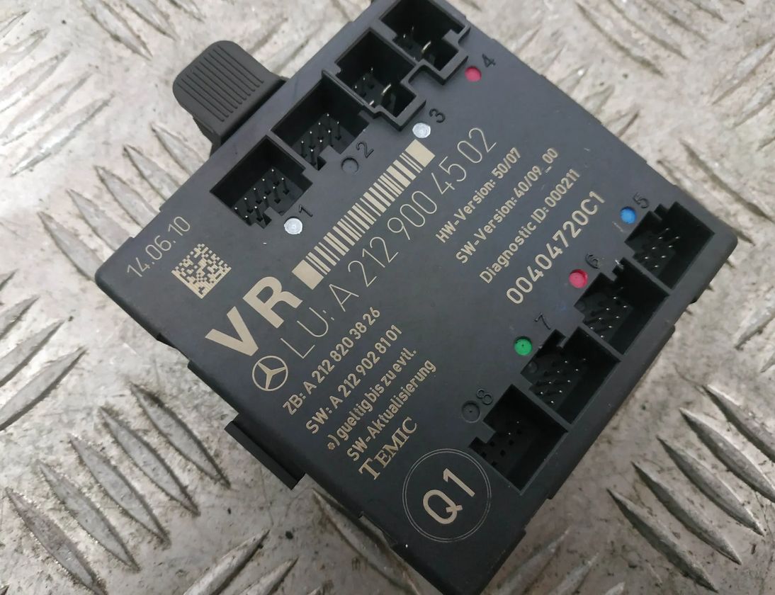 MERCEDES-BENZ E-Class W212/S212/C207/A207 (2009-2016) Front Right Door Control Unit A2129004502 17633468