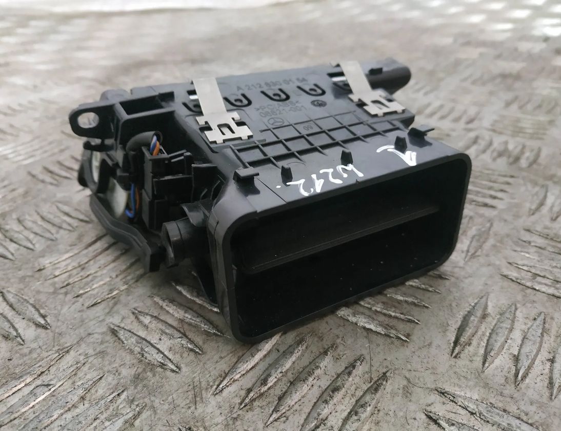 MERCEDES-BENZ E-Class W212/S212/C207/A207 (2009-2016) Dashboard Air Vents A2128300154 17659290