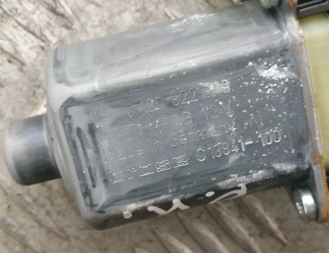 VOLKSWAGEN Variant VII TDI (2014-2024) Front Left Door Window Regulator Motor 5Q0959801B,0130822379 17733369