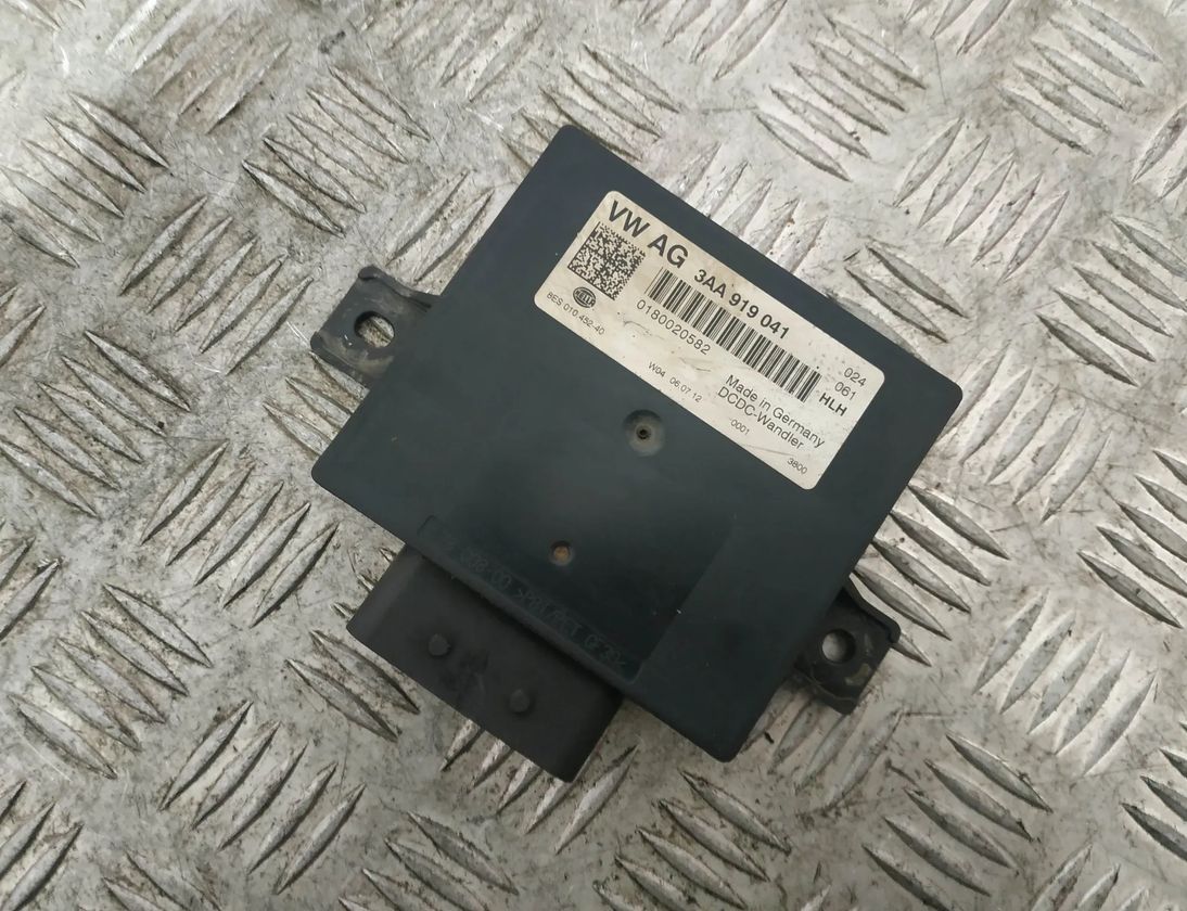 VOLKSWAGEN Passat B7 (2010-2015) Voltage Control Unit 3AA919041 17898782