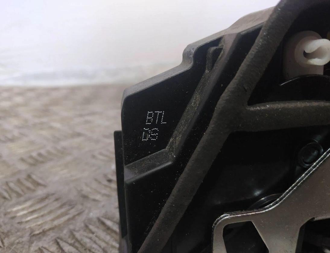 BMW 3 Series F30/F31 (2011-2020) Замок передней левой двери 7202145,A053702 17911116