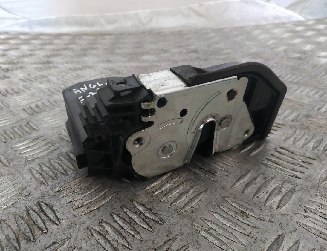 BMW 3 Series F30/F31 (2011-2020) Замок передней левой двери 7202145,A053702 17911116