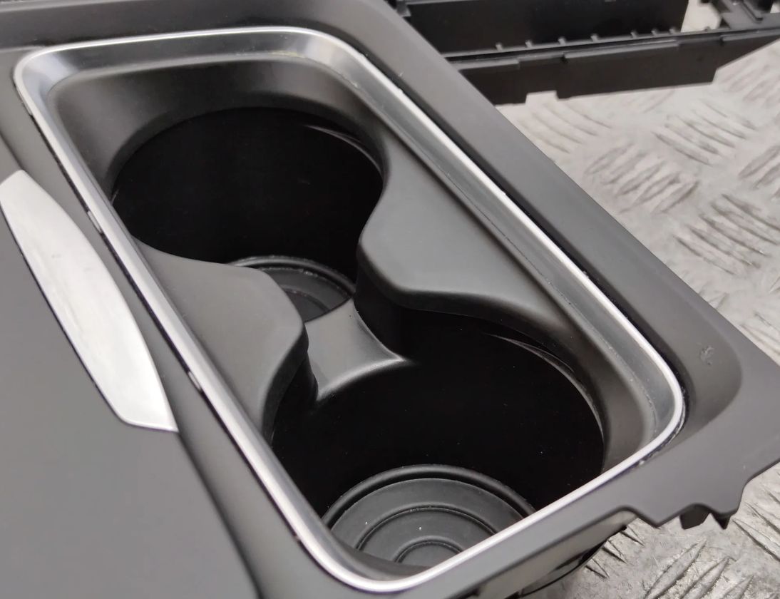 BMW 3 Series F30/F31 (2011-2020) Glāžu turētājs 9218926,51169218926 17931632