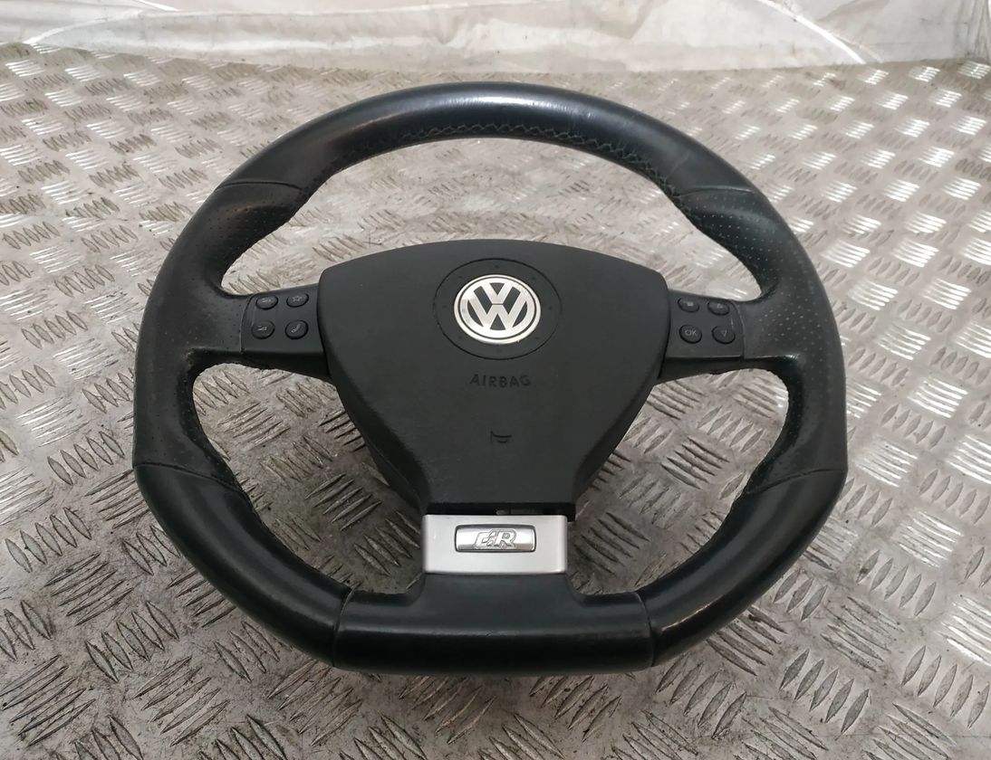 VOLKSWAGEN Tiguan 1 generation (2007-2017) Руль 1K0959537J,1K0959542B,1K0959538F,1K0419091 17995670