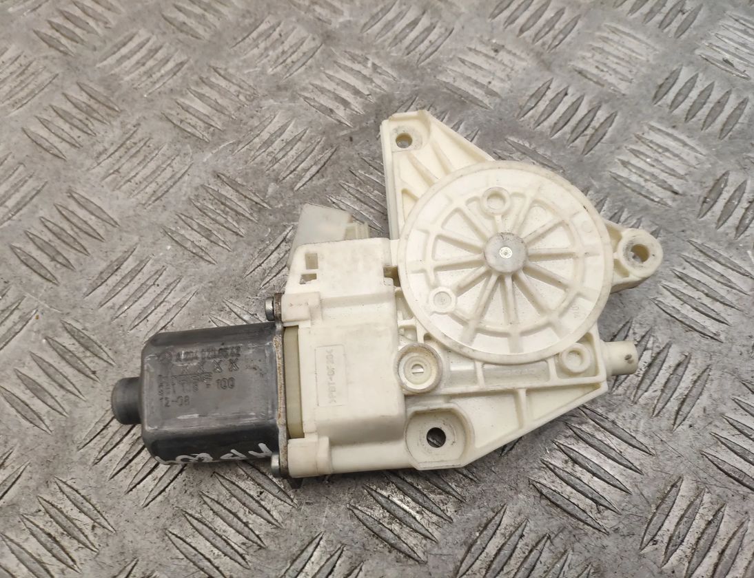 MERCEDES-BENZ C-Class W204/S204/C204 (2004-2015) Маторчик стеклоподъемника задней правой двери A2048200642,0130822504 21439845