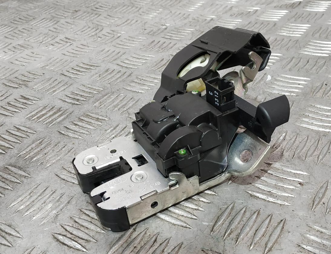 AUDI A4 allroad B8 (2009-2015) Замок крышки багажника 8K9827505A 22296872