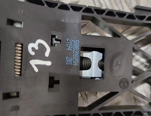 VOLKSWAGEN Variant VII TDI (2014-2024) Aizmugurējo labo durvju iekšējā roktura rāmis / kronšteins 5N0839885H,5N0837017E 24135865