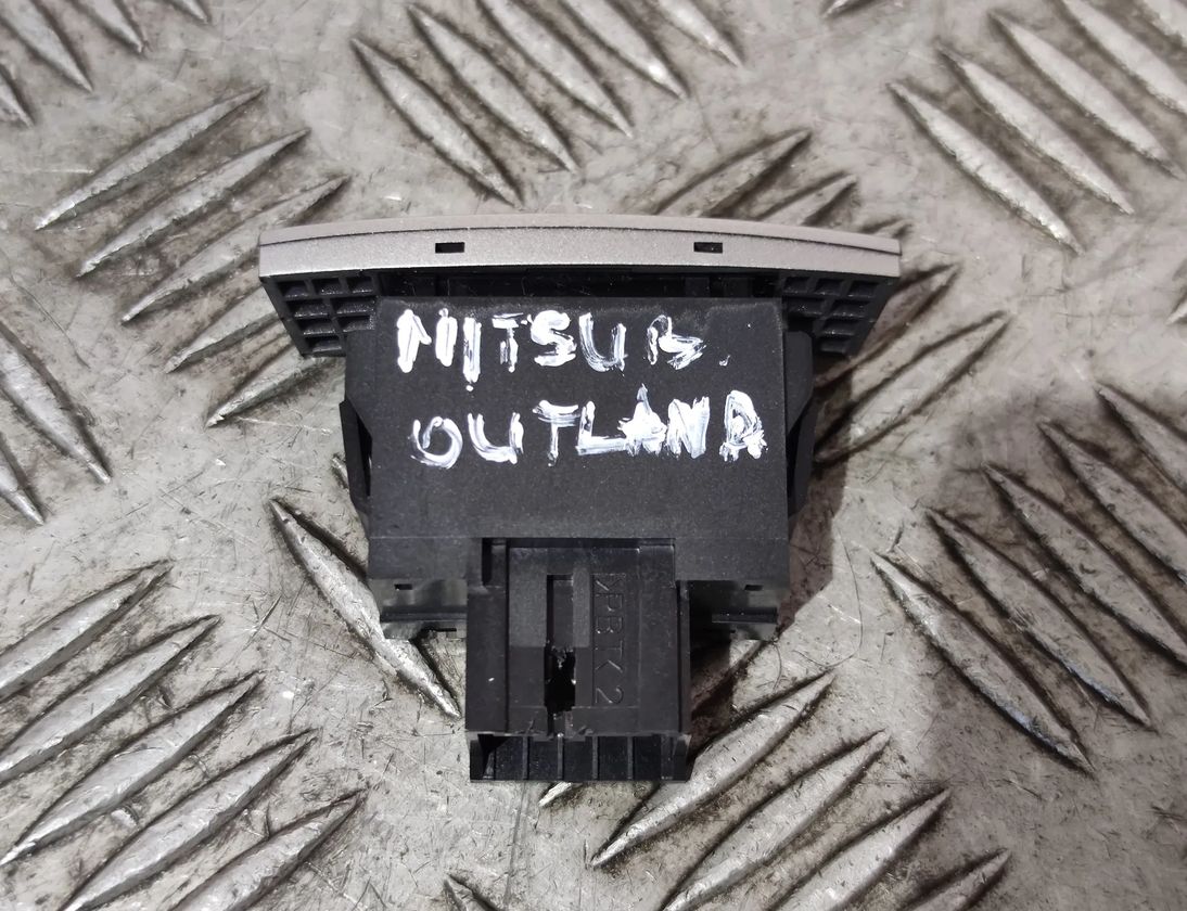 MITSUBISHI Outlander 3 generation (2012-2023) Stāvbremzes poga 2420A108HA 25770904