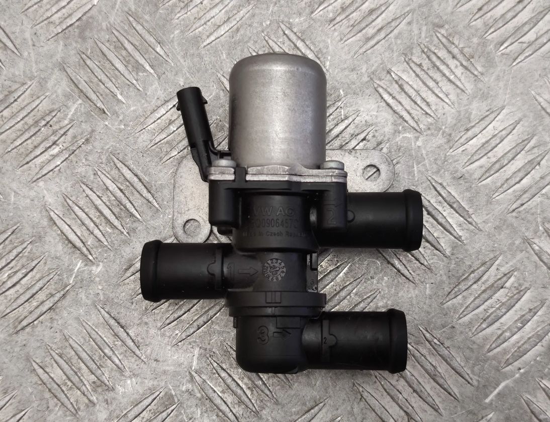 SKODA Superb 3 generation (2015-2023) Solenoid Valve 5Q0906457C 29497169