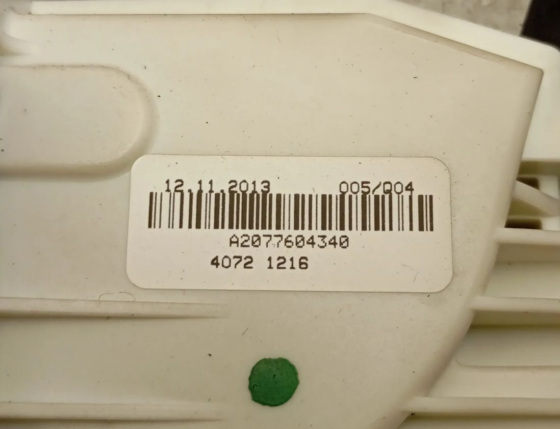 MERCEDES-BENZ E-Class W212/S212/C207/A207 (2009-2016) Замок двери передний правый A0997200635,A2077604340 31568345