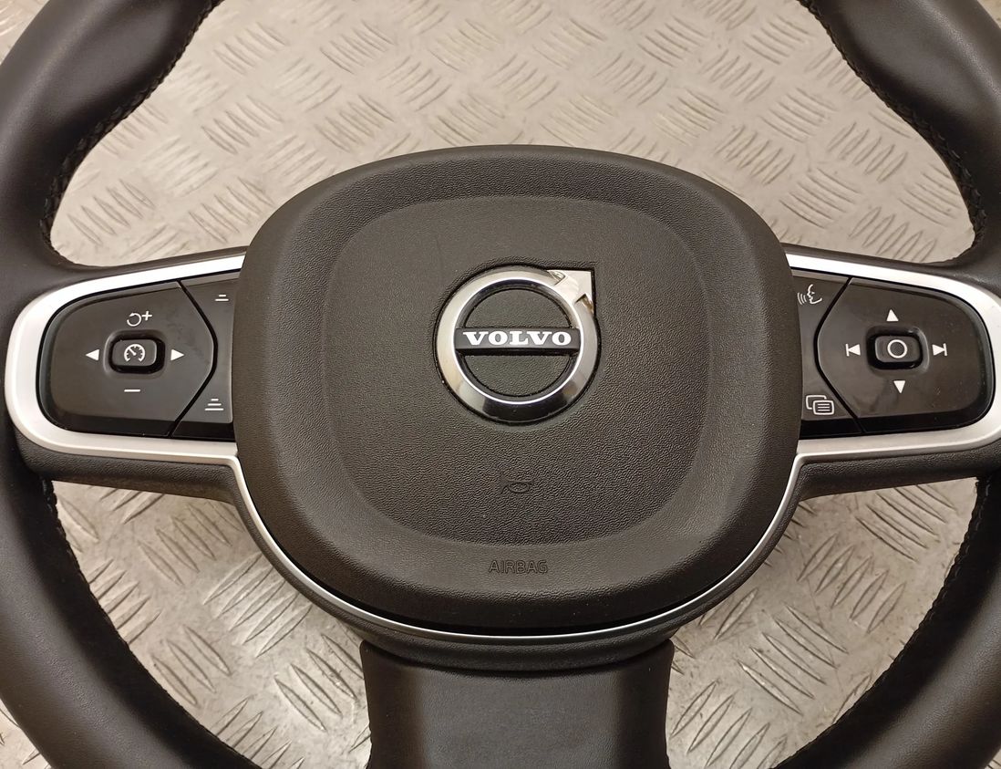 VOLVO XC60 2 generation (2017-2024) Steering Wheel 32366290,626101200,6261001,6246735 32952726