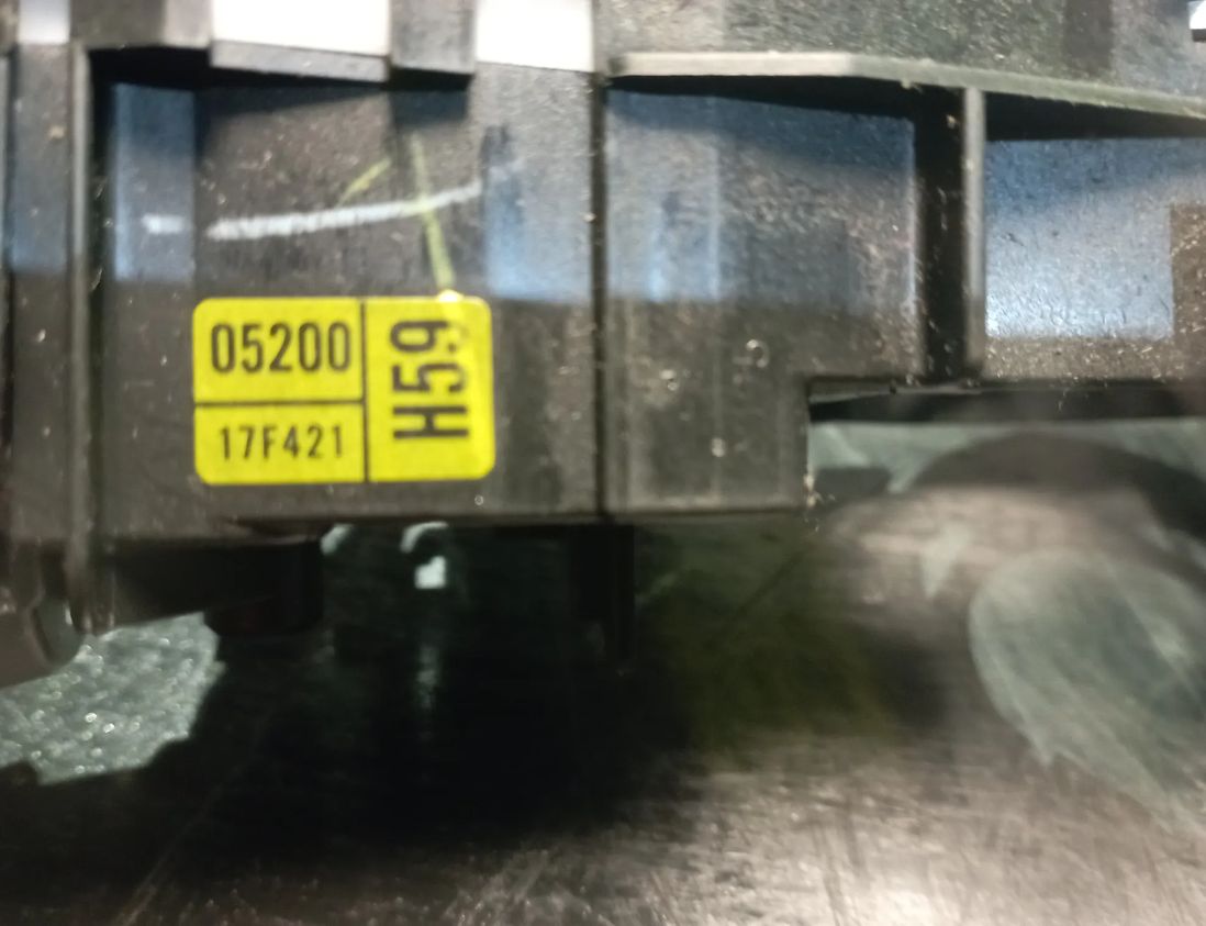 TOYOTA Verso 1 generation (2009-2015) Turn switch knob 05200-17F421 14254546