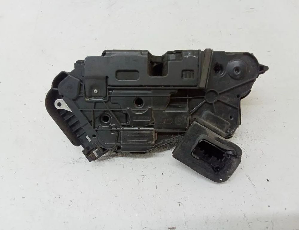 VOLKSWAGEN Caddy 4 generation (2015-2020) Priekšējo labo durvju slēdzene 45810180 32066708