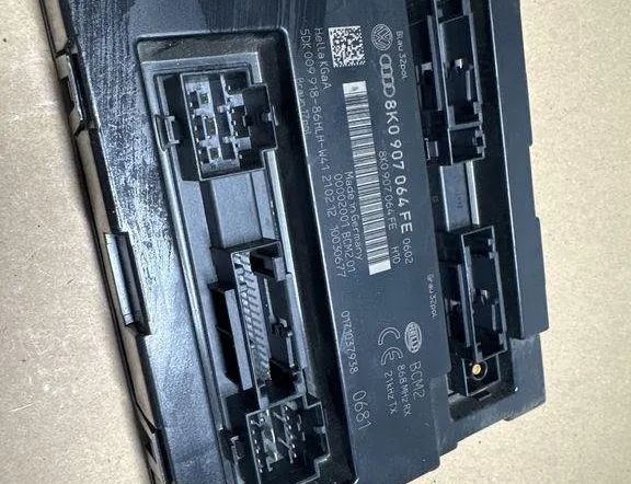 AUDI Q5 8R (2008-2017) Komforta vadības bloks 8K0907064FE 32208556