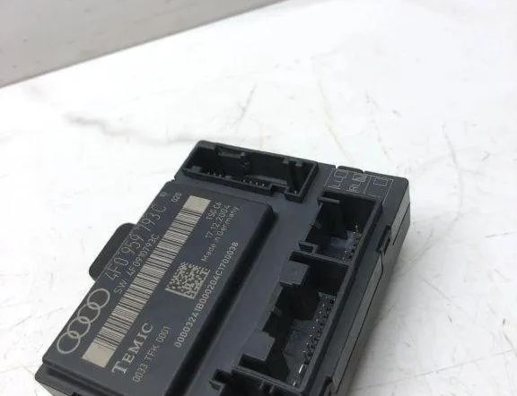 AUDI A6 C8/4K (2018-2024) Блок управления дверей передние левые 4F0910793C,4F0959793C,0033TFK0001 32210941