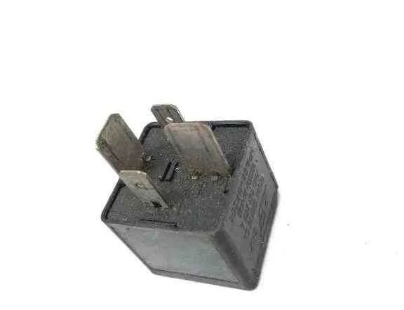 AUDI A5 8T (2007-2016) Relays 4H0951253,A0025427219,0035420219,V23136J6X45,A002542261928,9673062180,7M0951253A 32605749