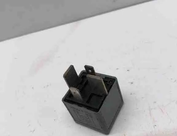 AUDI A4 B8/8K (2011-2016) Relejs V23134J52X300,4H0951253,A0025427219,A002542261928,8D0951253 32605928