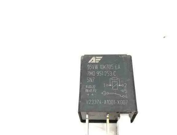AUDI A6 C6/4F (2004-2011) Relays 7M0951253C,4H0951253,6555HJ,8Z0951253,A0045452905,9673062180,A0035420219,4H0951253C 32606003