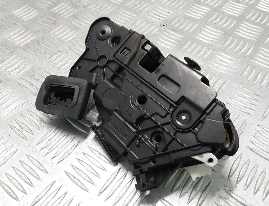 VOLKSWAGEN Golf 7 generation (2012-2024) Priekšējo labo durvju slēdzene 5K2837016D 28407147