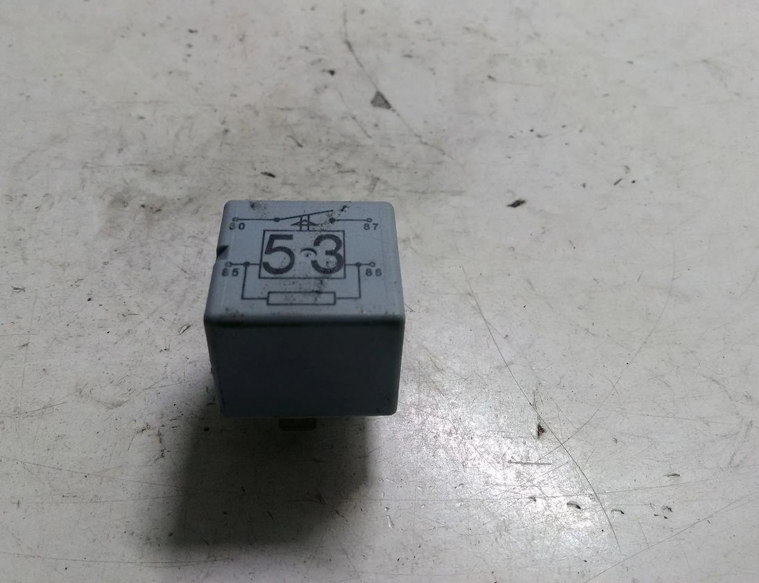 VOLKSWAGEN Golf 6 generation (2008-2015) Реле 141951253B 28407349