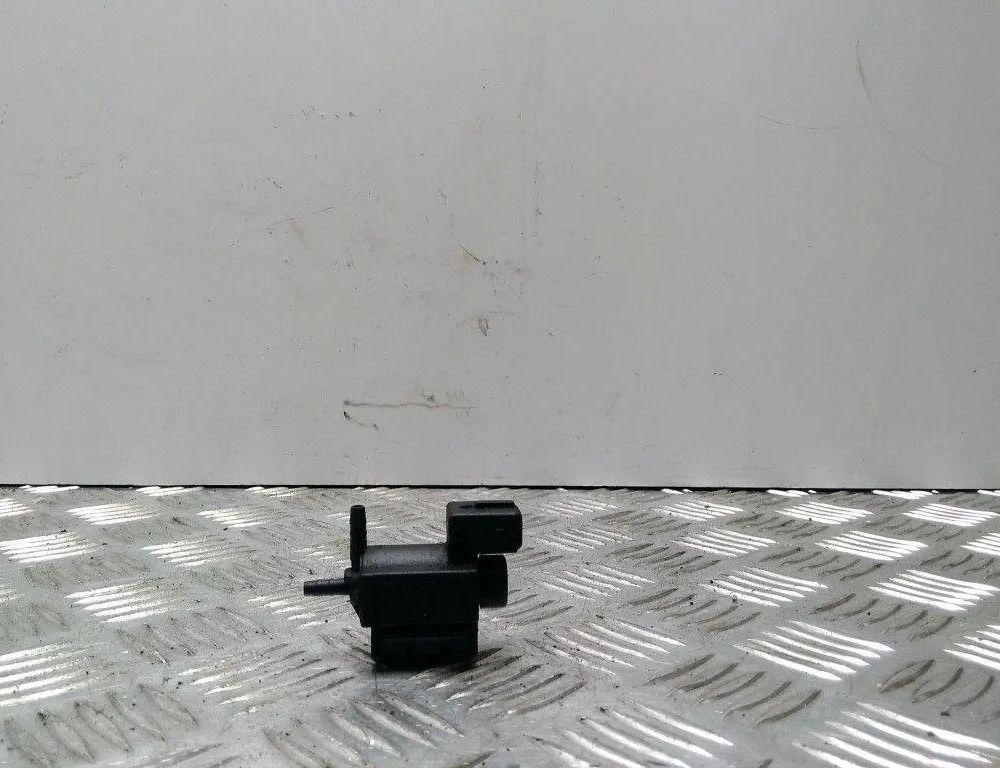 VOLKSWAGEN Golf 4 generation (1997-2006) Вакуумный клапан 037906283A 28411004