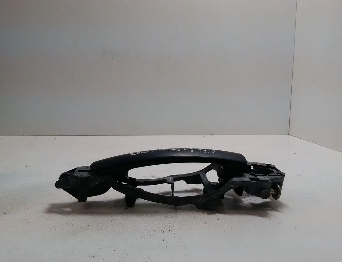 VOLKSWAGEN Golf 4 generation (1997-2006) Наружная ручка боковых левых дверей 1K0837885 28417854