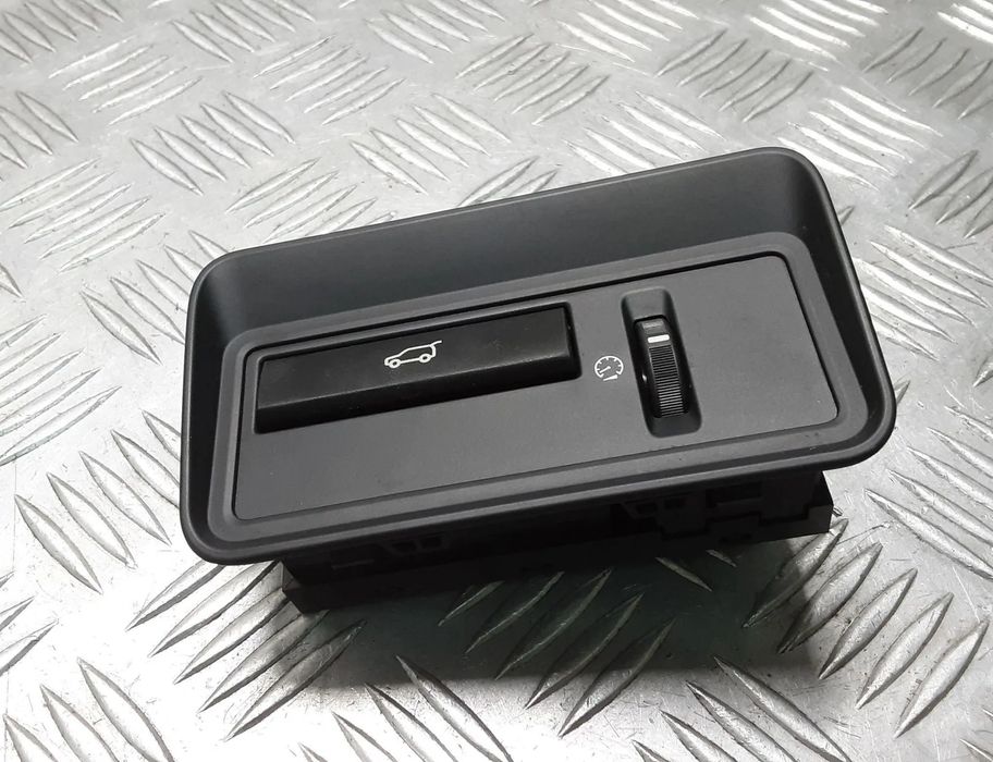 LAND ROVER Range Rover 4 generation (2012-2022) Aizmugurējā vāka atvēršanas poga CPLA11654CA 28424028